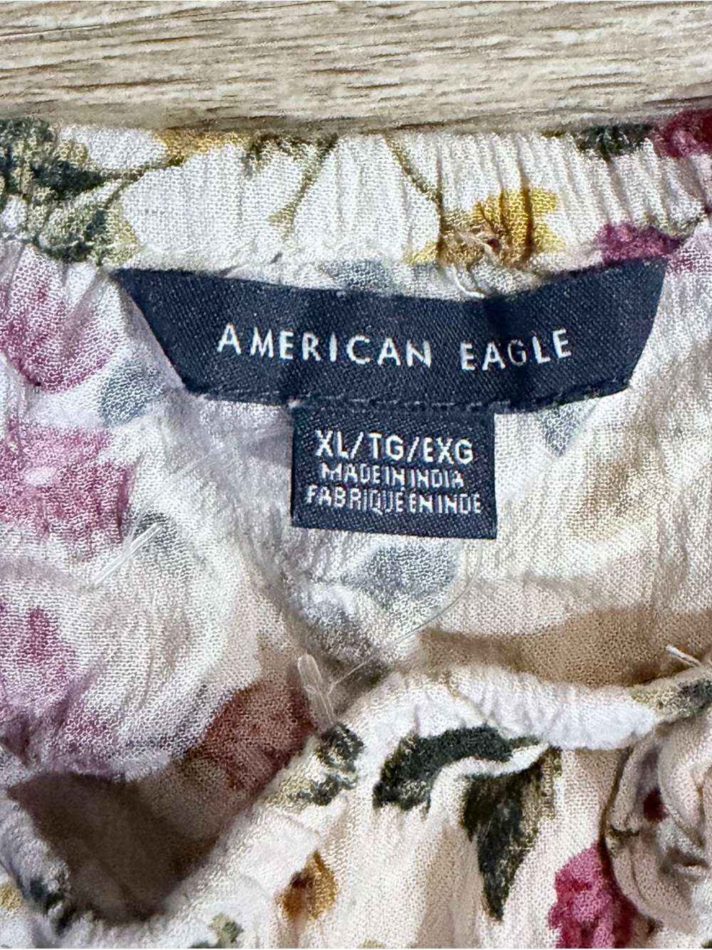 American Eagle Floral Off Shoulder Smocked Crop Top XL - Picture 2 of 3